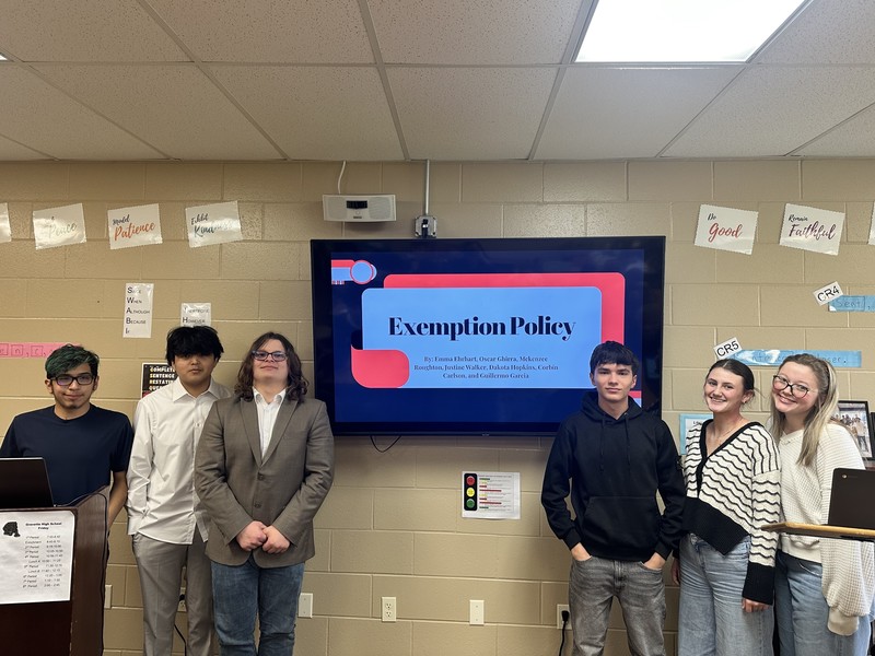 GHS Juniors Presenting Ideas