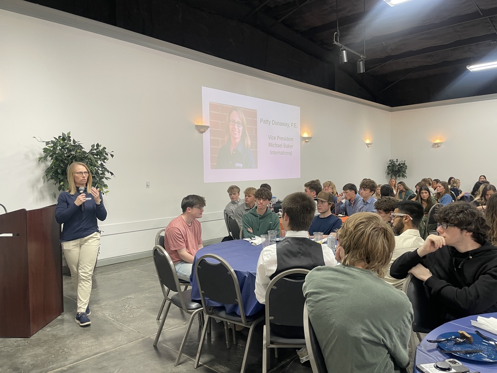 Engineer Patty Dunaway speaks to Industry certified GCHS students at an event