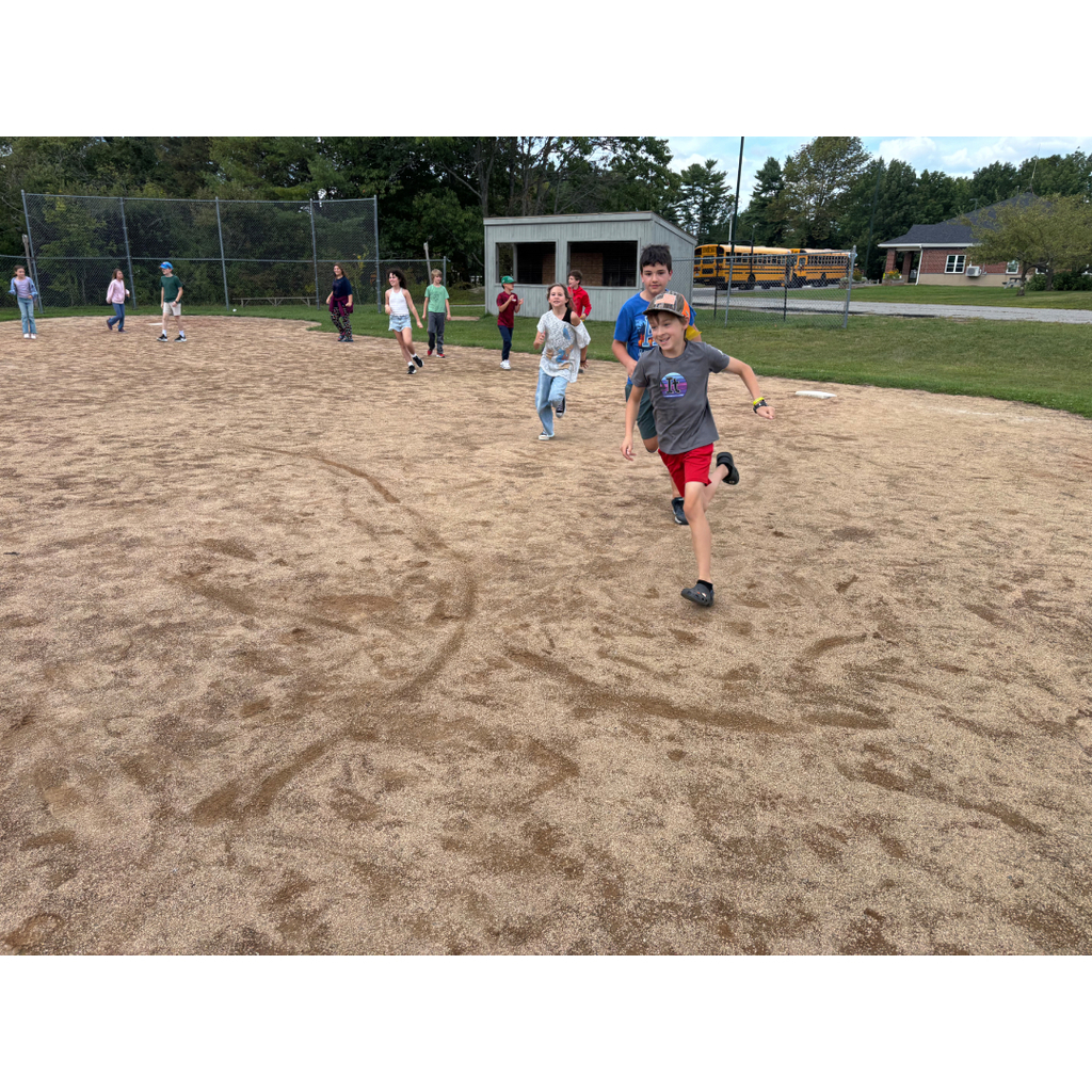 5th grade science kicked off the Energy Transfer unit by playing “Got Energy?” Students explored how energy moves from the sun to plants and animals in a food chain!