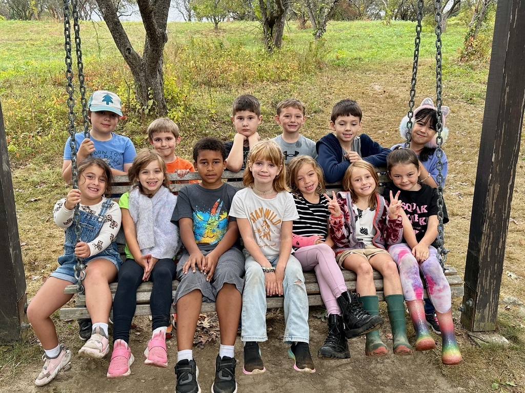 2nd graders learning and having fun at the Shell Middens!