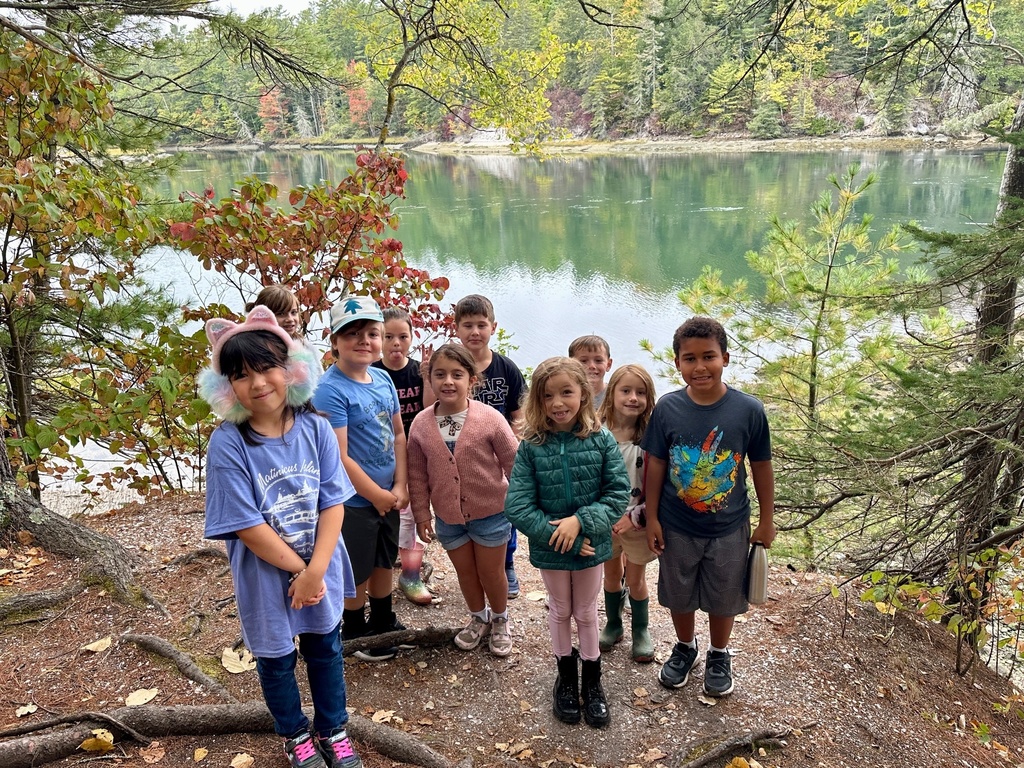 2nd graders learning and having fun at the Shell Middens!