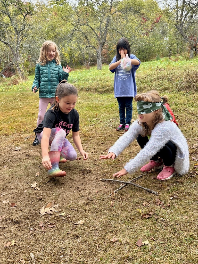 2nd graders learning and having fun at the Shell Middens!