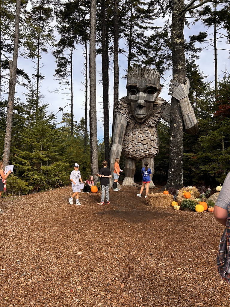 The 6th grade field trip to the Coastal Maine Botanical Gardens!