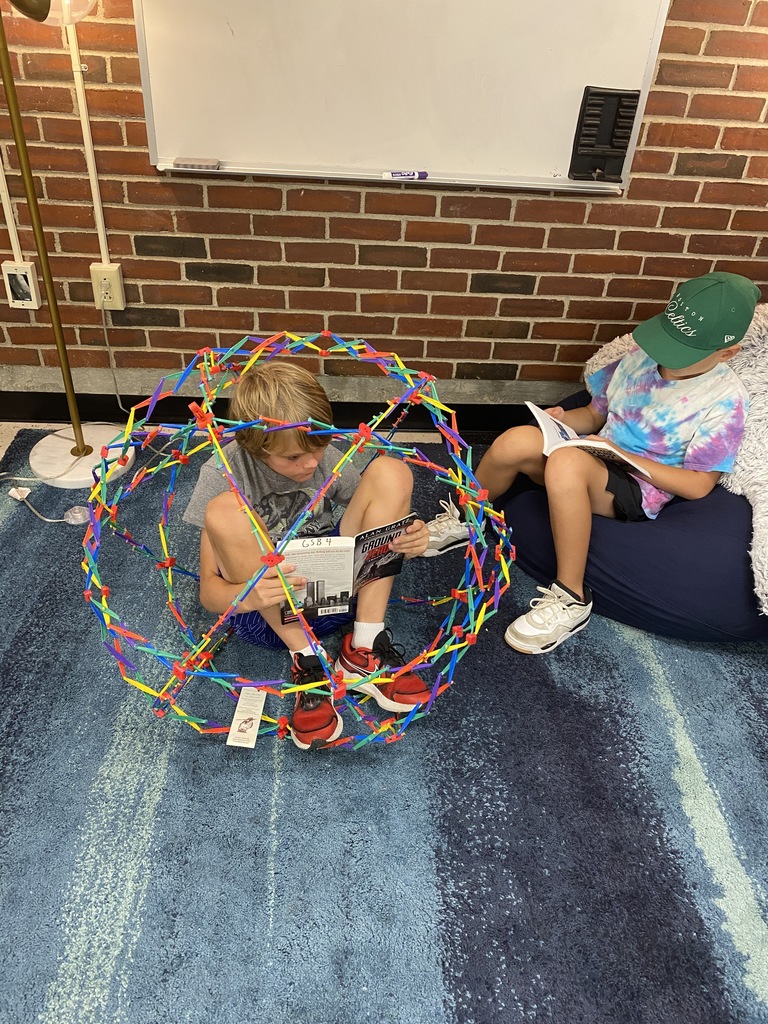 5th graders will read in the most interesting places!