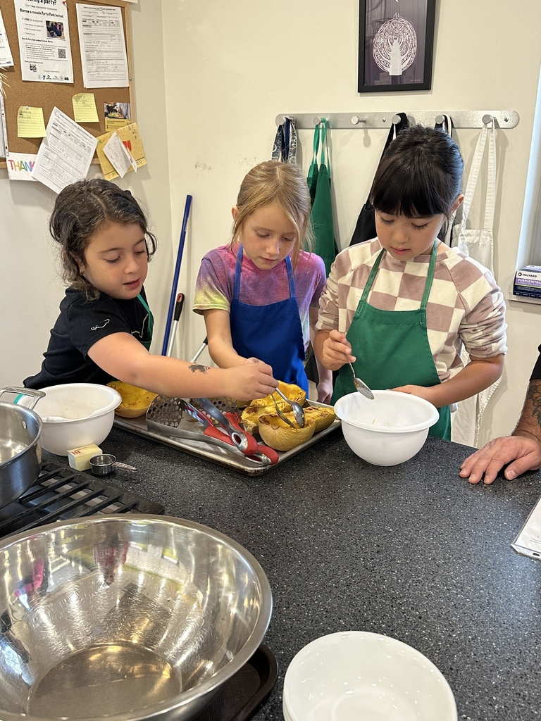 Mrs. Flewelling’s 2nd graders enjoying FARMS Kitchen at the Y!