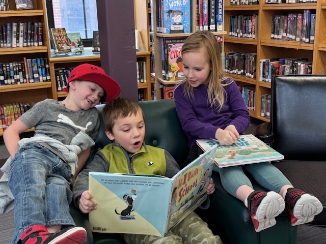 Cozy reading in the GSB library!