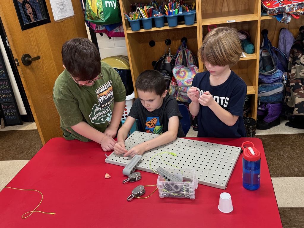First graders had a visit from Owl’s Head Transportation Museum and participated in a group STEAM challenge.