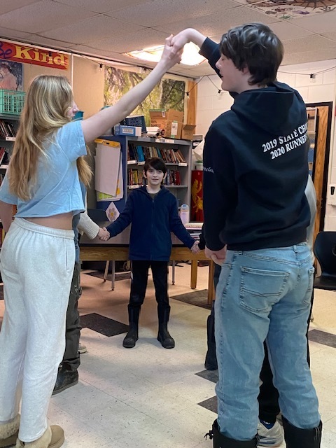 7th grade enjoying Experiential Learning with Hearty Roots!