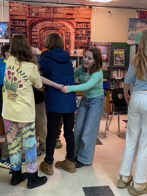 7th grade enjoying Experiential Learning with Hearty Roots!