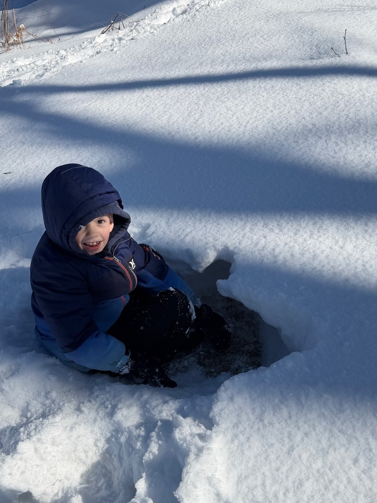 2nd graders enjoy an amazing morning outside at Coastal Rivers Round Top Farm!