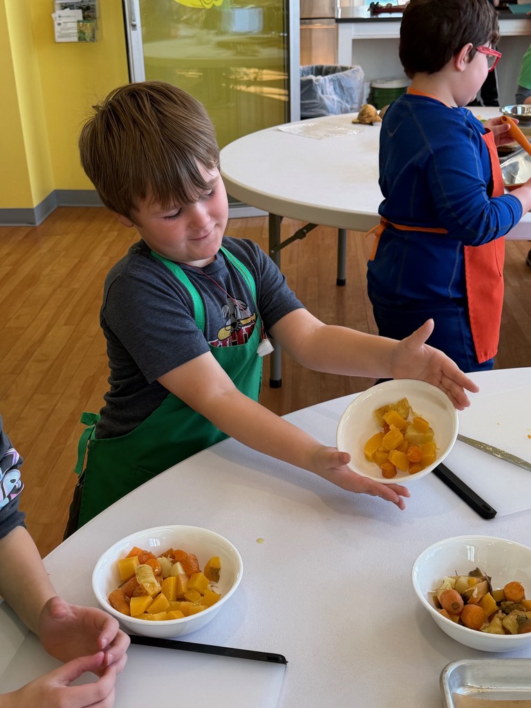 Mrs. Verney’s class went to FARMS kitchen!