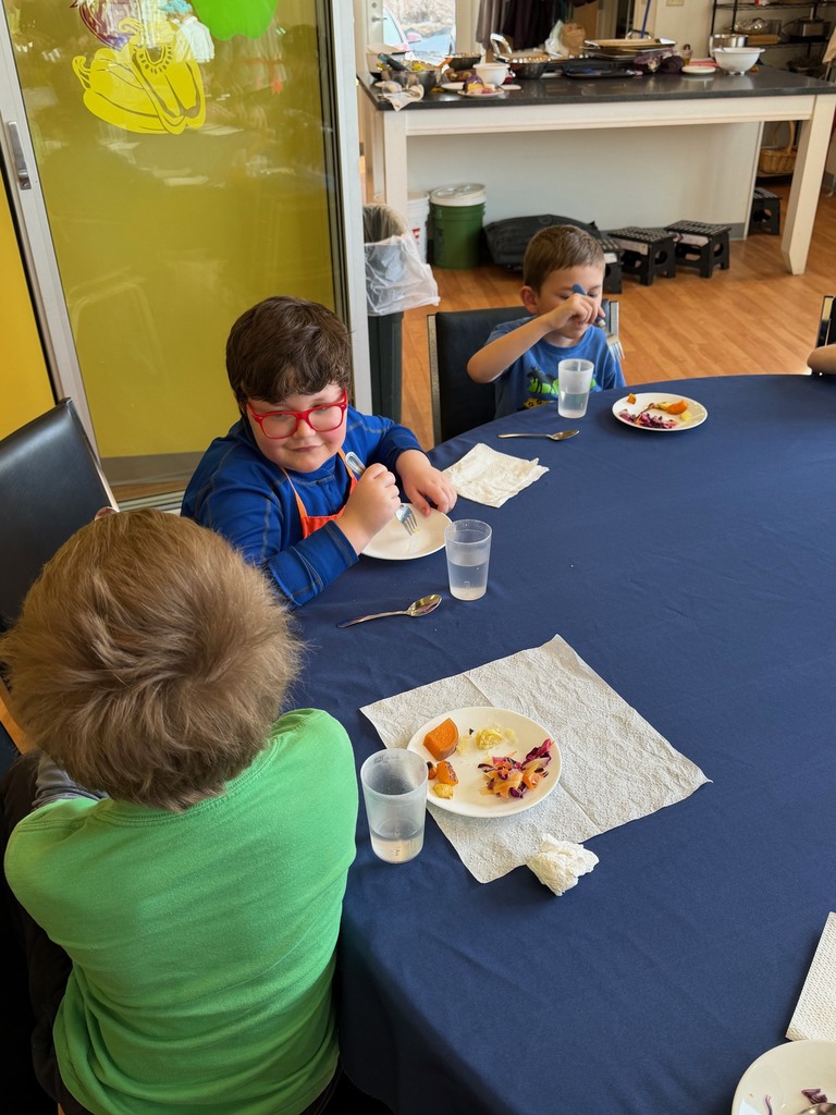 Mrs. Verney’s class went to FARMS kitchen!