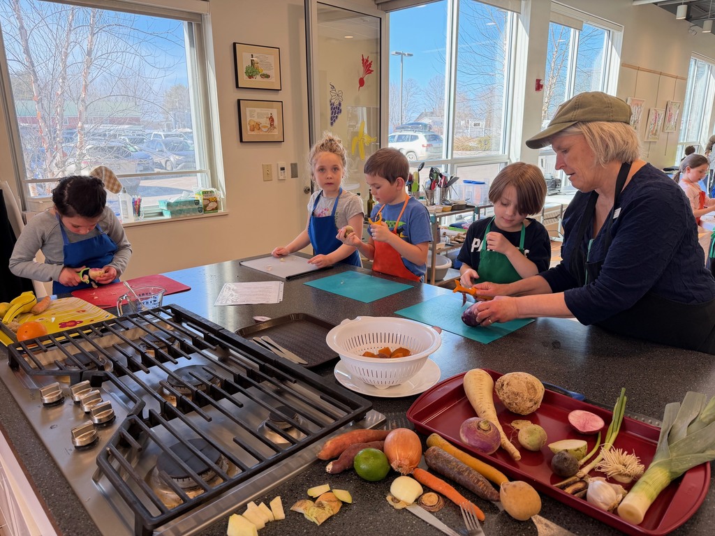 Mrs. Verney’s class went to FARMS kitchen!