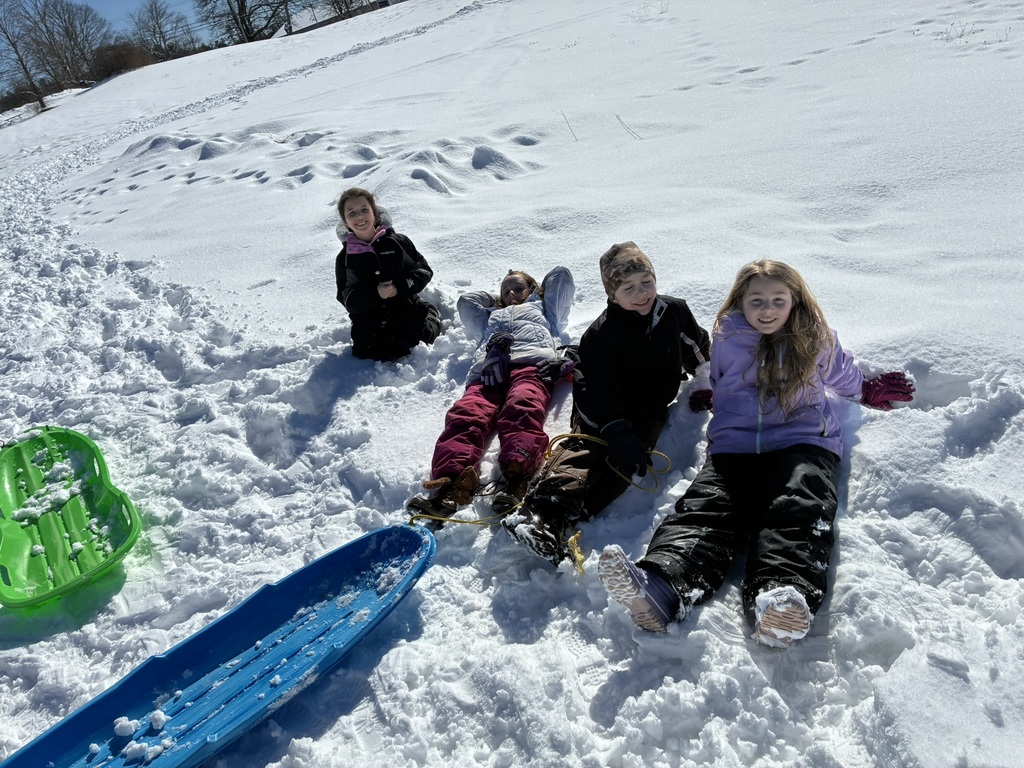 Second graders took a trip to Round Top Farm to learn about how animals prepare for winter, make snow structures, and go sledding! 