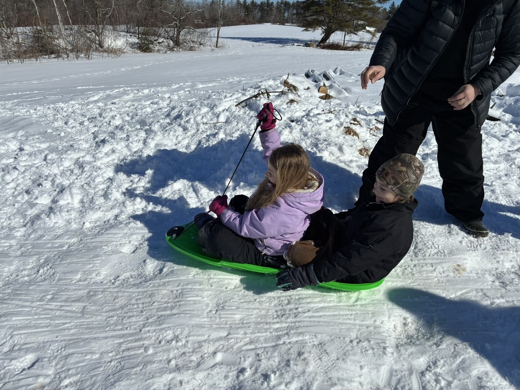 Second graders took a trip to Round Top Farm to learn about how animals prepare for winter, make snow structures, and go sledding! 