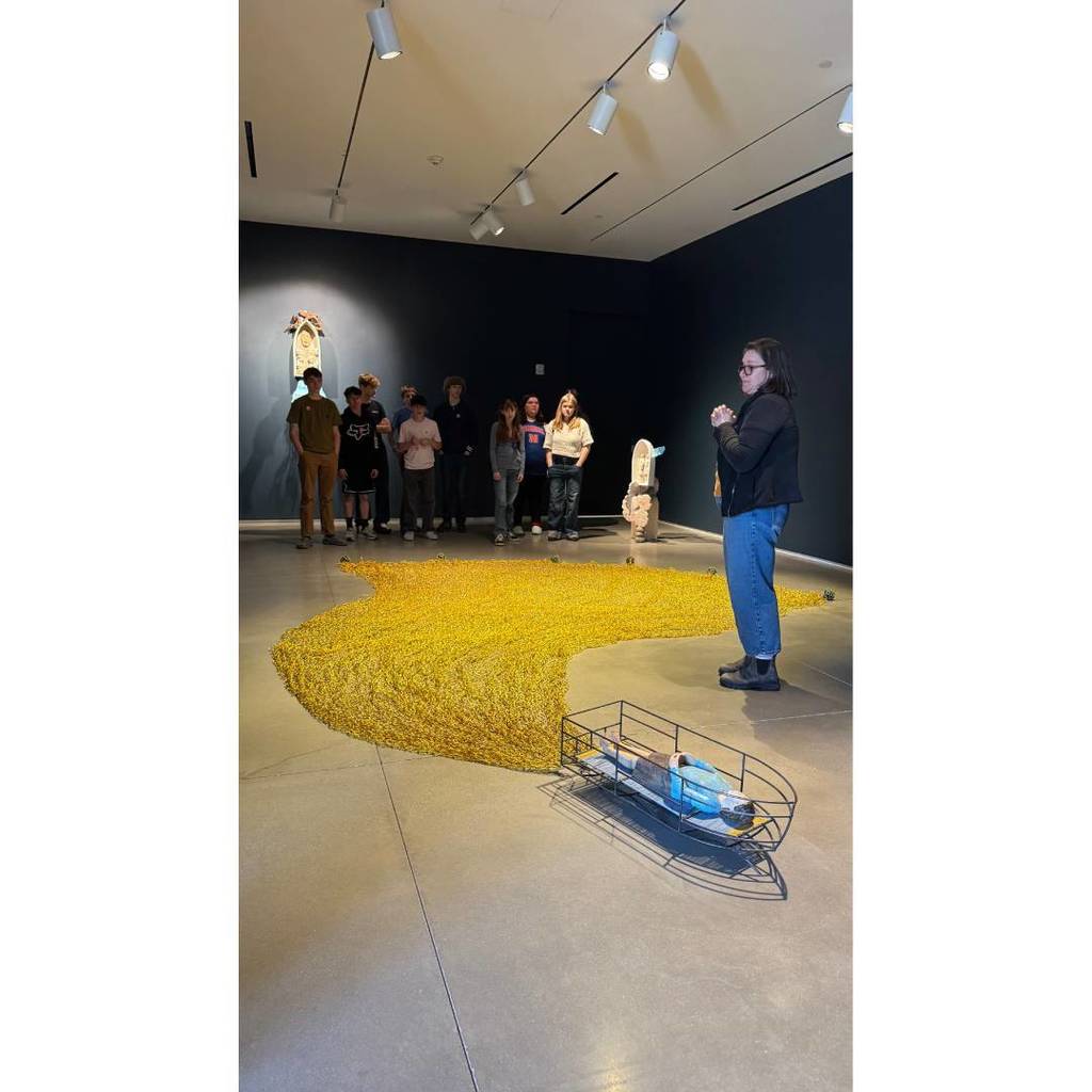 GSB art students on an 8th grade Art Field Trip 