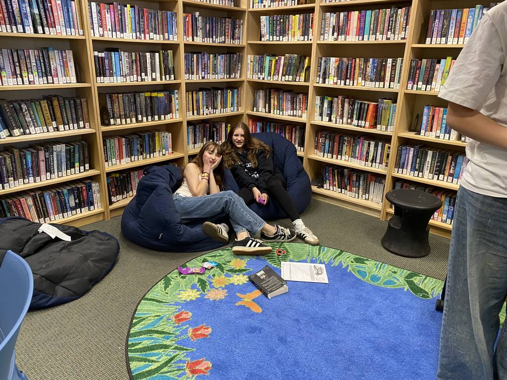 GSB 8th graders' final trip for the year to Skidompha Library!