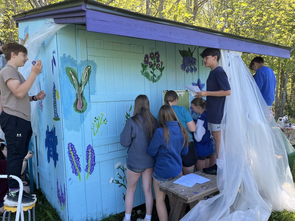 GSB 8th graders working on their class legacy mural!