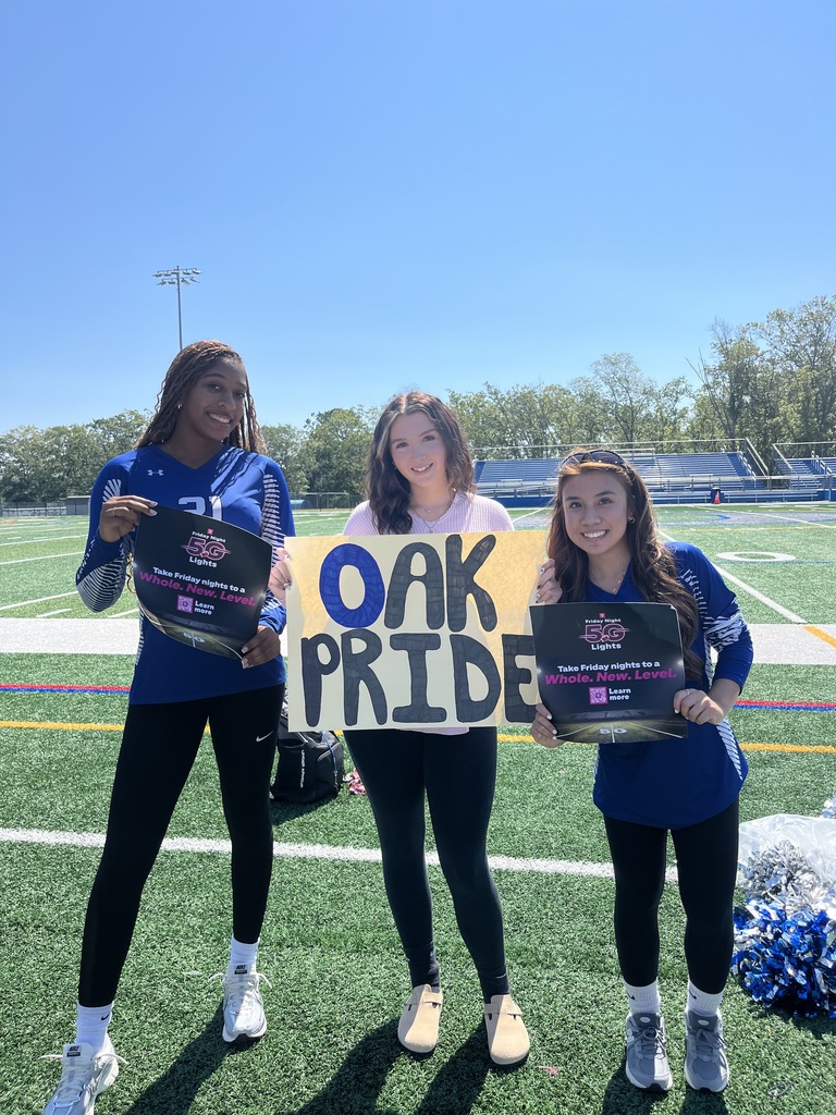 Blue and gray on display for Falcon Friday at the Nest! Oakcrest High School Fall Pep Rally presented by Student Council #FN5GL #Sweepstakes @TMobile