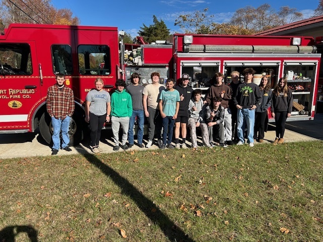 The firefighting students visited Port Rebublic's firehouse! 