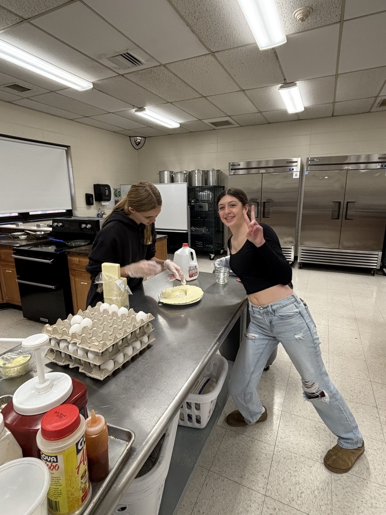 students prepping food
