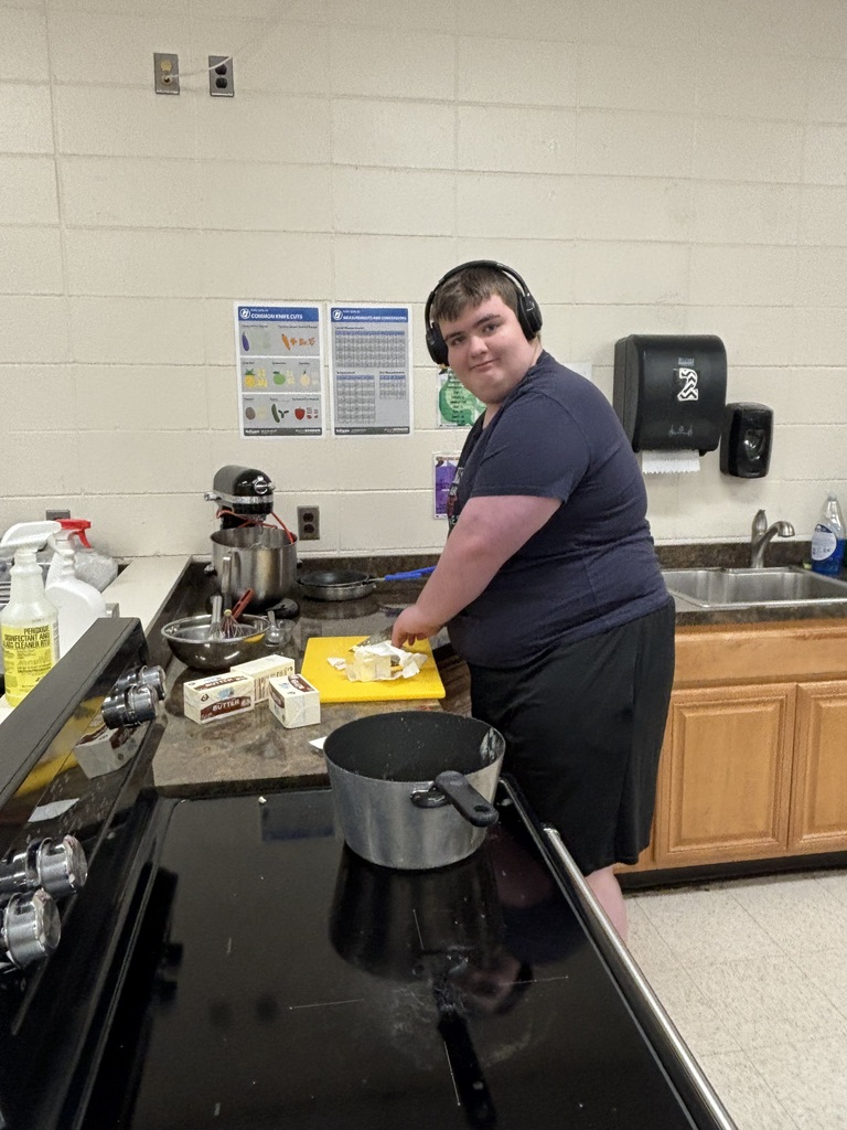 students prepping food