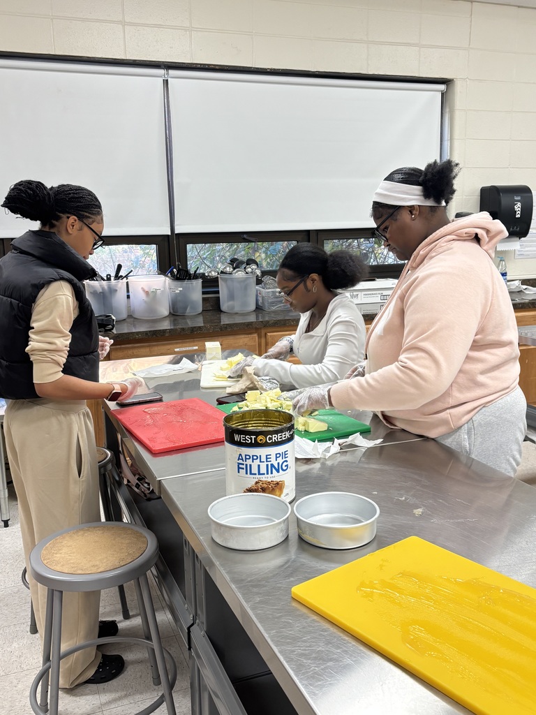 students prepping food