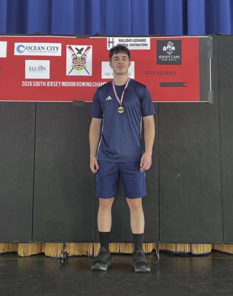 Cole Robbins with his gold medal from the men's u17