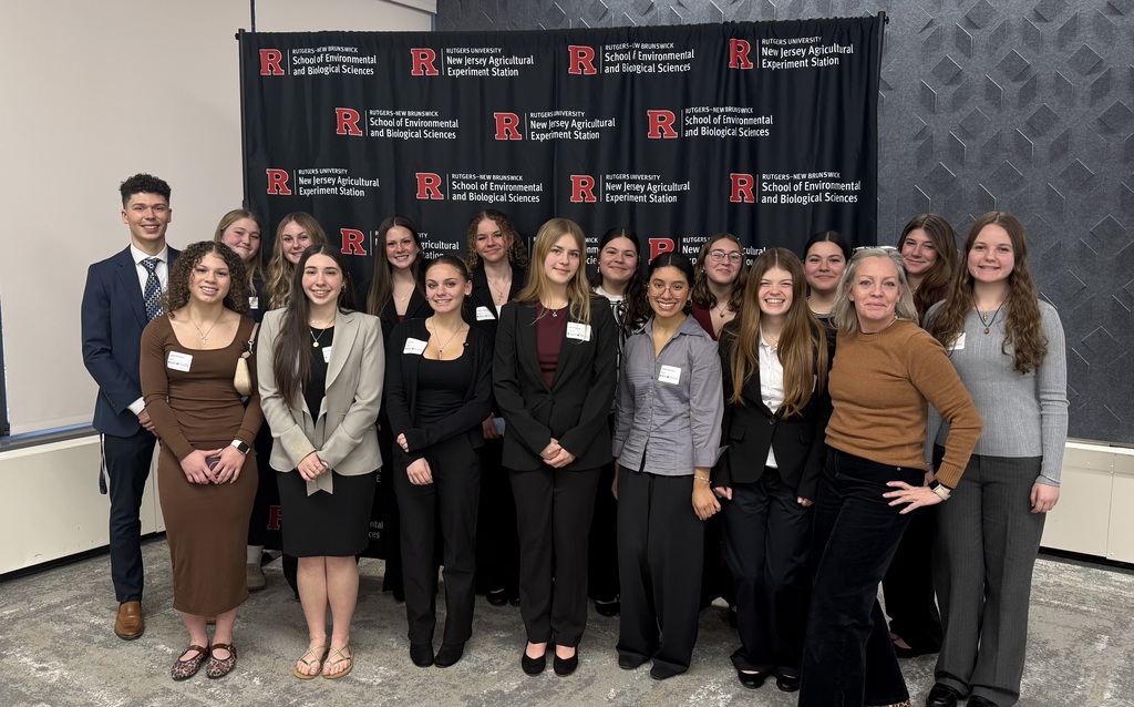 Pictured: Mrs. Martinelli and AP Environmental Science students