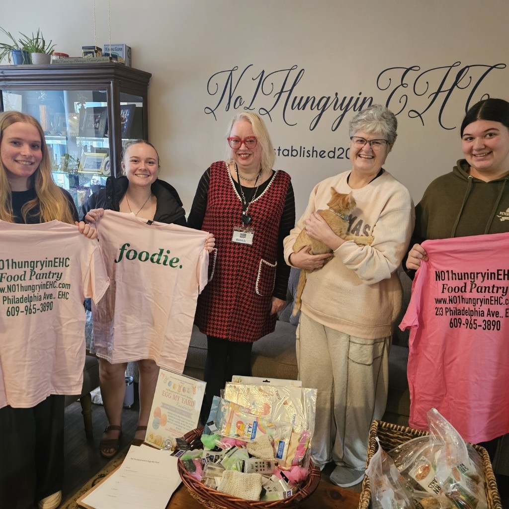 Visiting the No1Hungry building with Angela & Meredith