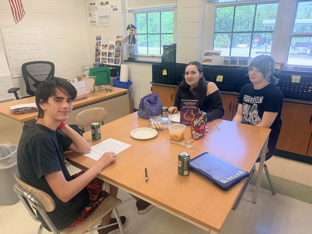 Mrs. McDermott's students participated in book club discussions about their independent reading novels today! They brought in snacks that connected to their books!