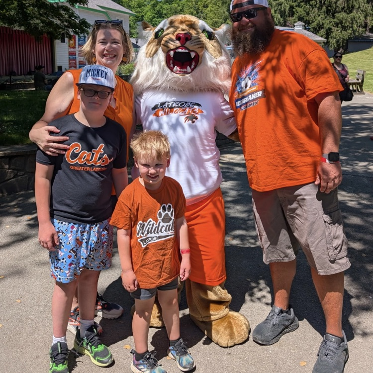 family enjoying Idlewild