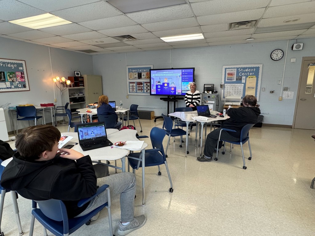 Visions FCU Guest Speaker talking to PBFT students