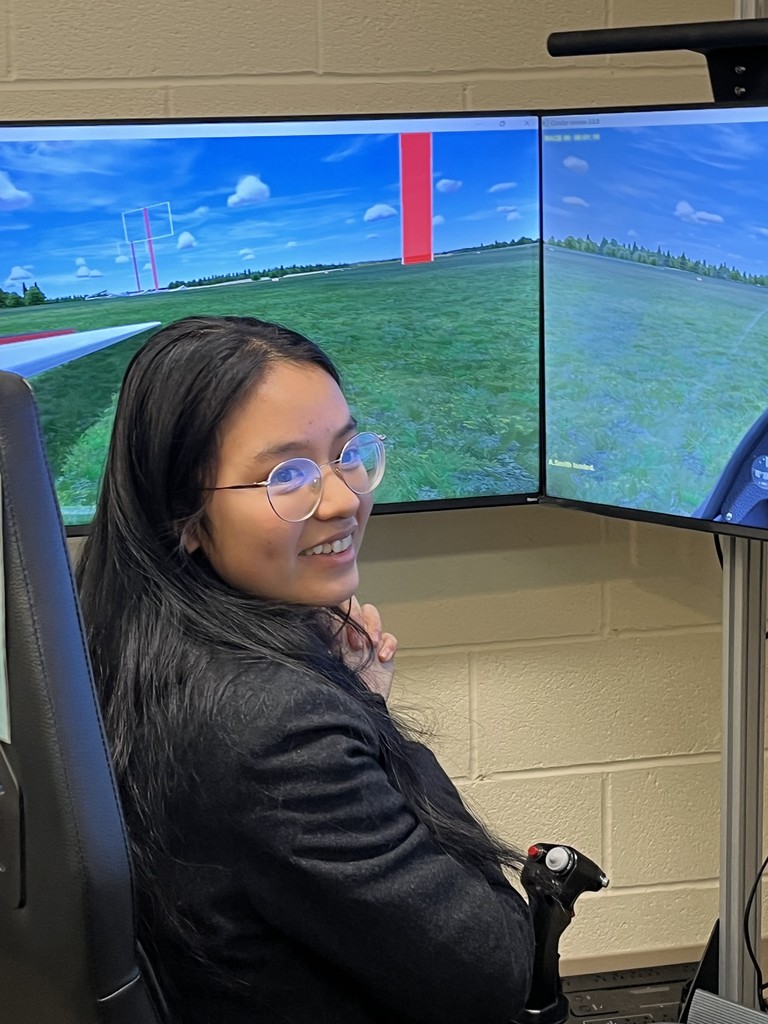 New Visions ILB class recently visited the National Soaring Museum