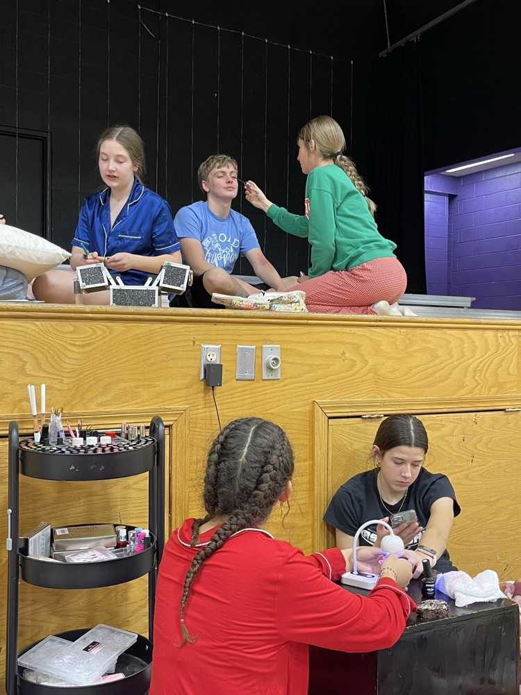 nails & makeup tutorials