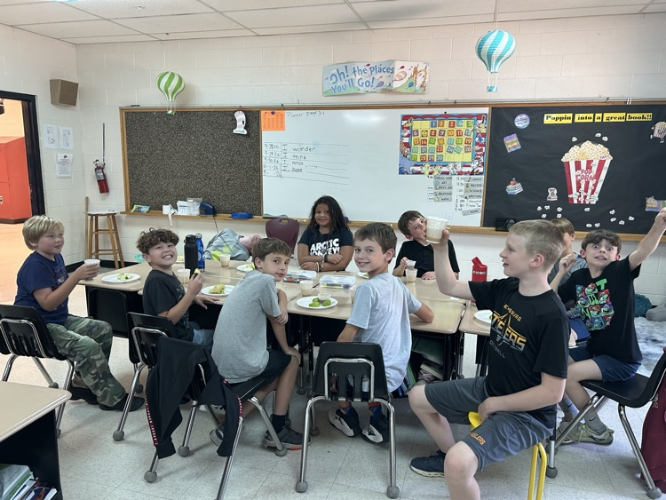 Fourth graders celebrating the fourth week of school
