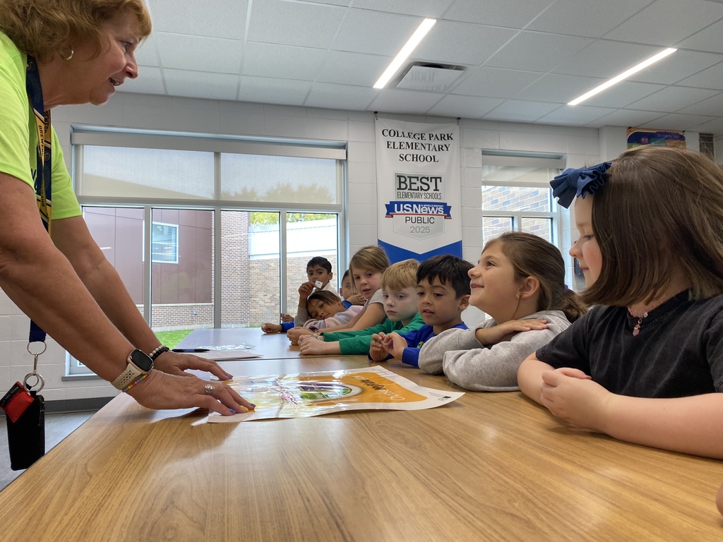 Discussing the food groups with the MyPlate placemat