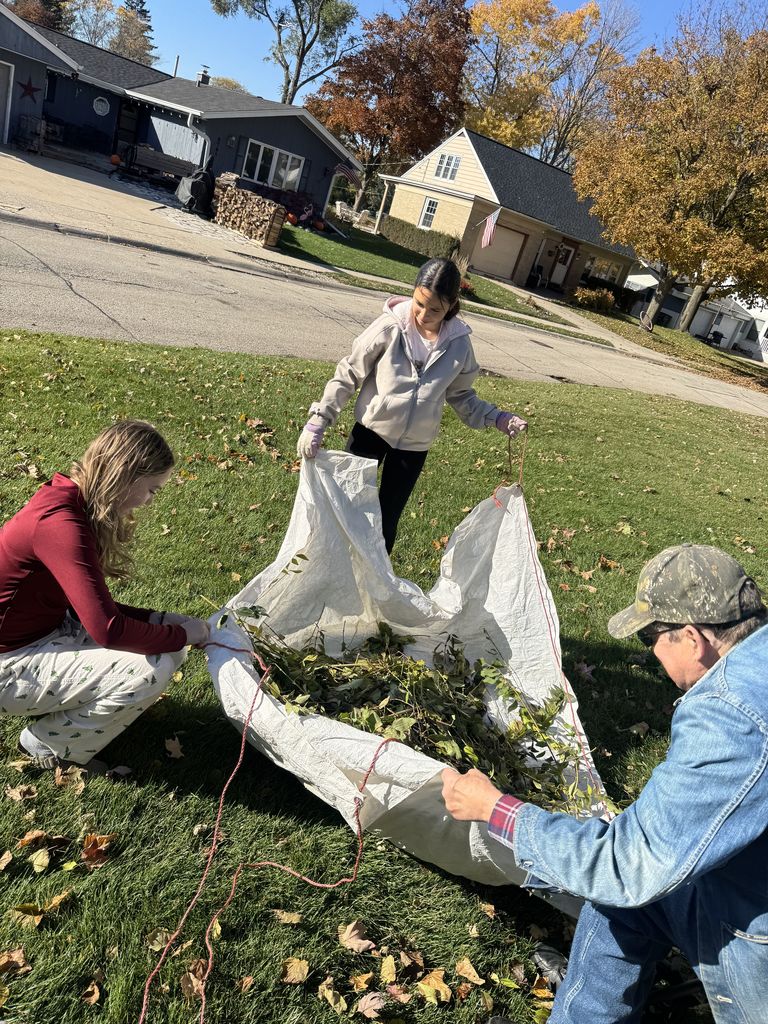 Fall Clean and Green event for Team Integrity 7th Graders