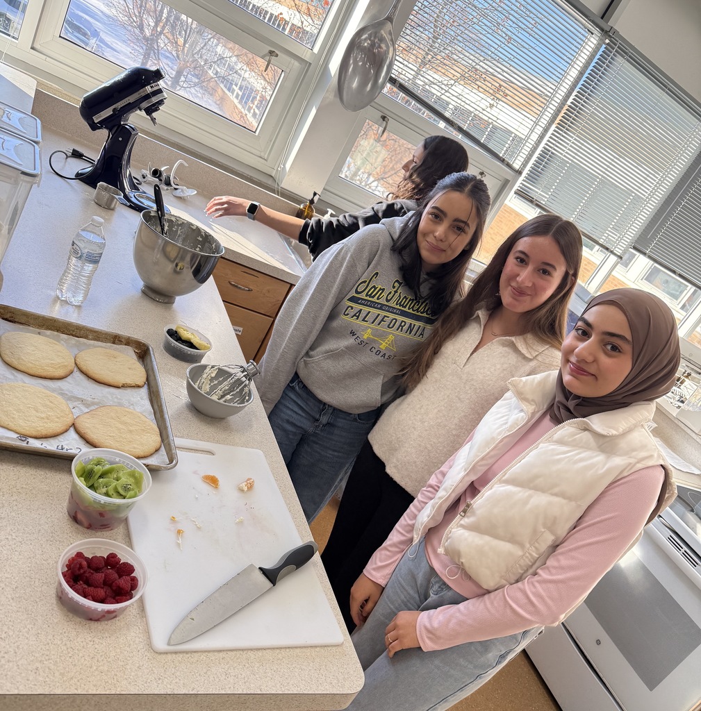 Fruit Pizza Prep in Culinary Class