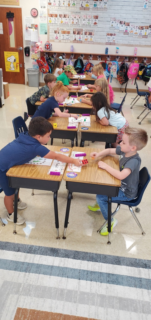 Mrs. Melissa's class had a great day of testing and even kept our learning going strong today! Fun in Math with partner bear counting gametime, and then out for some chalk using our knowledge of lines from Skills!