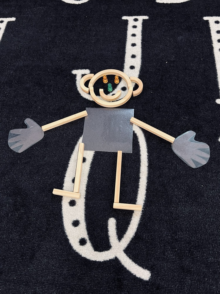 Mrs. Leslie’s Pre K babes had a Fabulous Friday!! 🤩 We love building Mat Man, learning about body awareness, five senses, & looking cute all decked out in our #FullFlightFriday attire 💚💛
