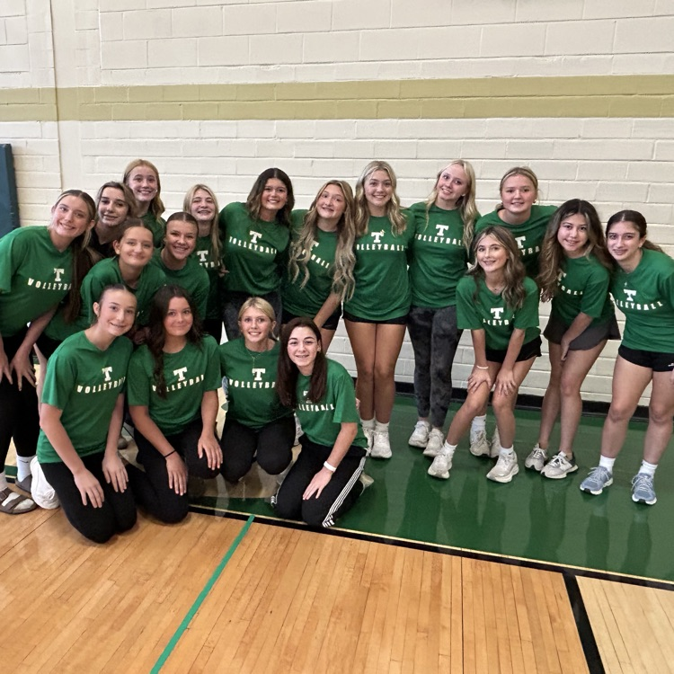 Celebrating our GCTJHS Eagle volleyball, football, dance, and cheer teams. Great day to be a Junior Eagle! 🦅 