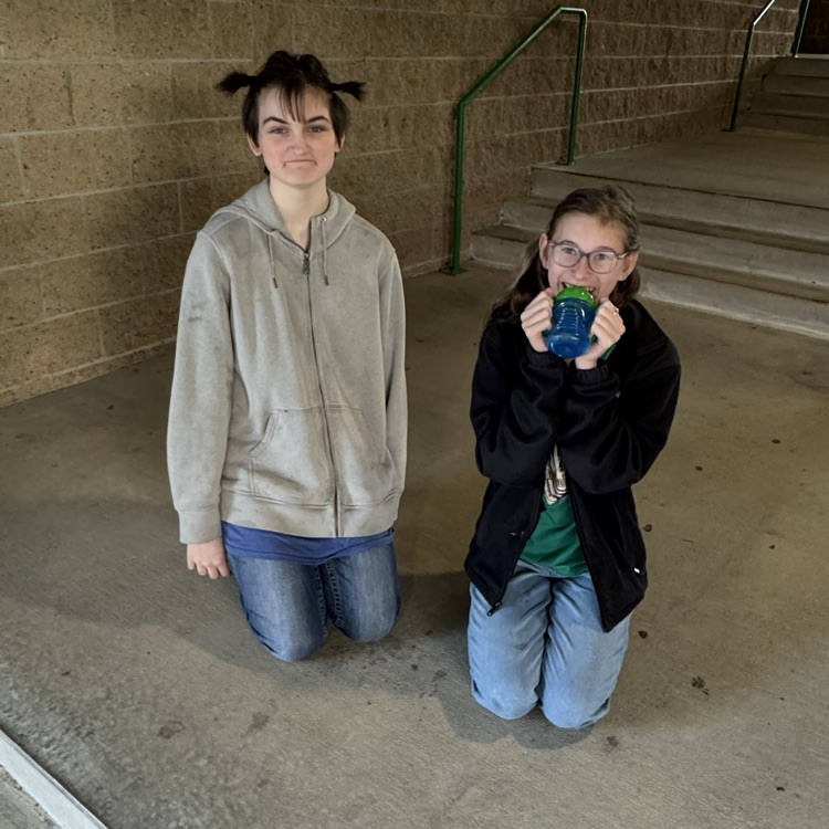 HOCO GCTJHS Dress Up Day #1: Elders vs Babies