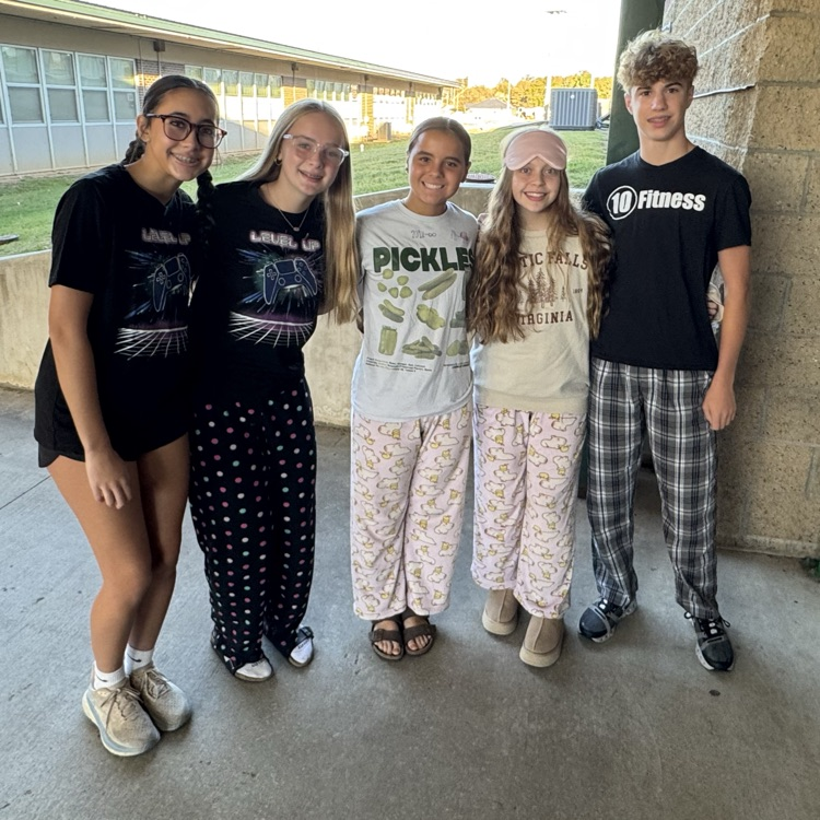HOCO GCTJHS Dress Up Day #2: Pajama Day!