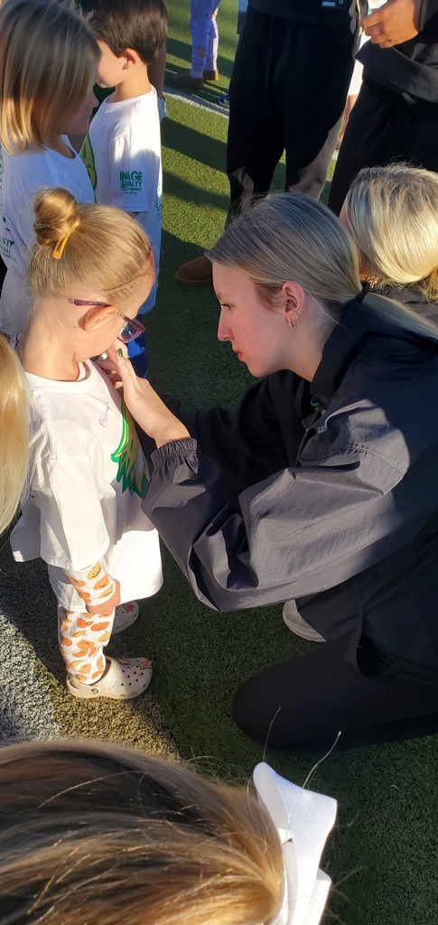 🦅💚 2025 GCT Primary Passing Down Eagle Pride! 💚🦅  It’s one of our favorite GCT Primary traditions for Kindergarten students! Our high school students officially passed down their Eagle Pride to the next generation of Eagles. 💫