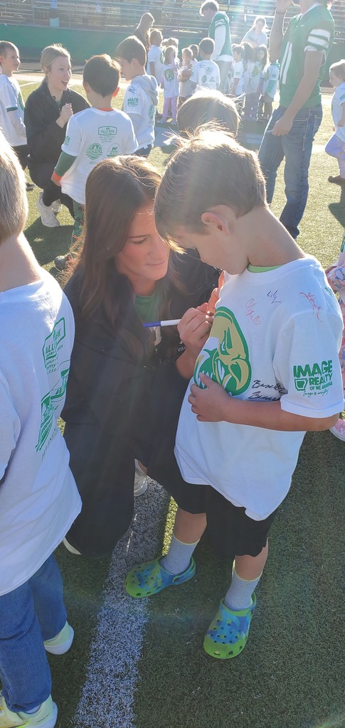 🦅💚 2025 GCT Primary Passing Down Eagle Pride! 💚🦅  It’s one of our favorite GCT Primary traditions for Kindergarten students! Our high school students officially passed down their Eagle Pride to the next generation of Eagles. 💫