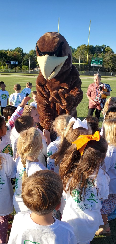 🦅💚 2025 GCT Primary Passing Down Eagle Pride! 💚🦅  It’s one of our favorite GCT Primary traditions for Kindergarten students! Our high school students officially passed down their Eagle Pride to the next generation of Eagles. 💫