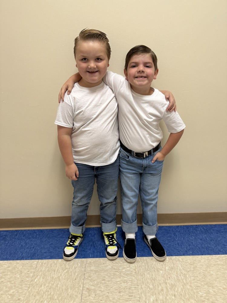 We made it to the Fabulous 50s! Soda floats, Sock Hop, Soda Float questioning, snacks of the 50s and more! Learning in the 50s is fun!!