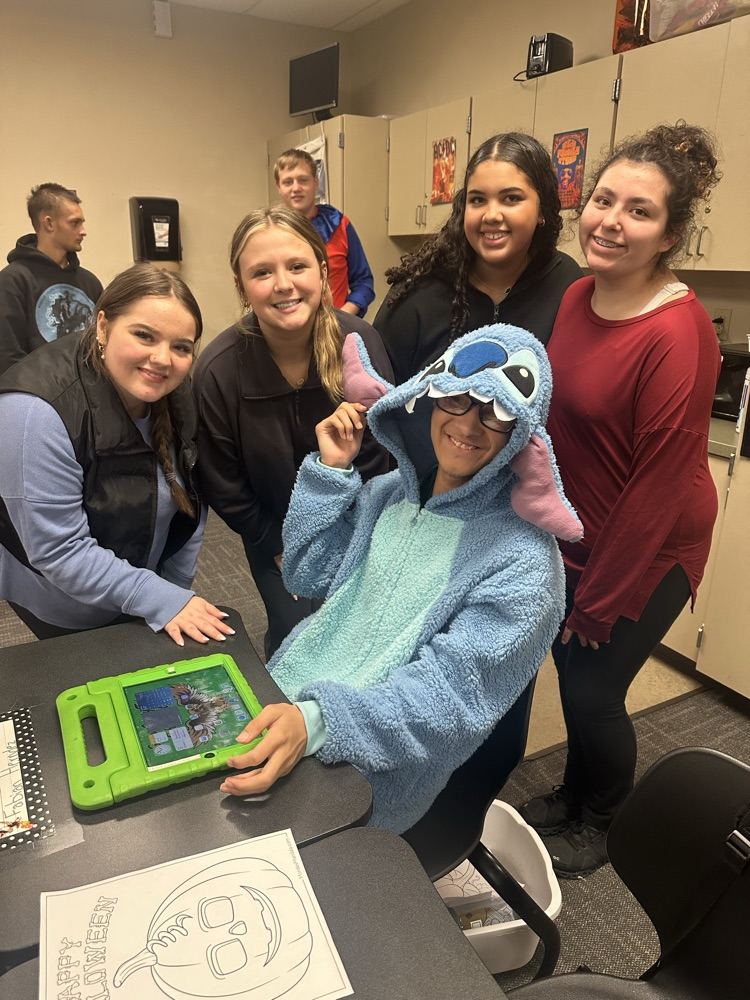 Pay it Forward Club students