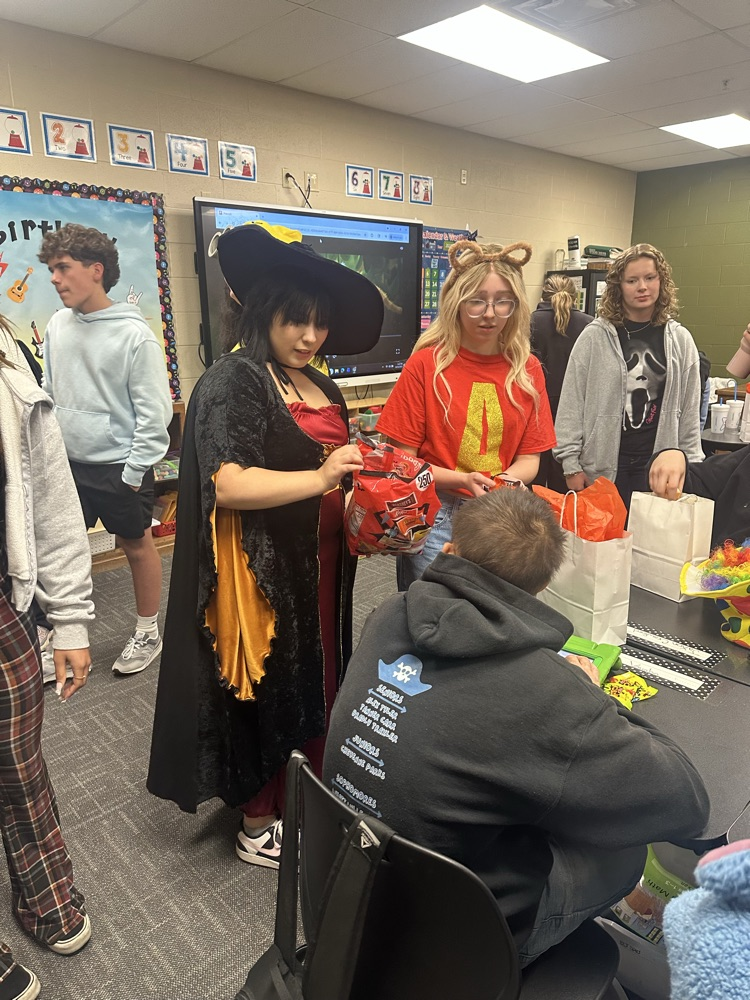 Pay it Forward Club students